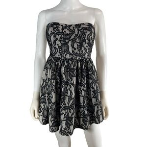 Charlotte Russe Sleeveless Strapless Mini Lace Cocktail Dress Black White Small